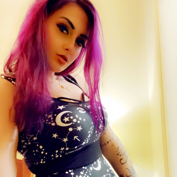 Meet @stardesires boutique - Picture 5 of 8